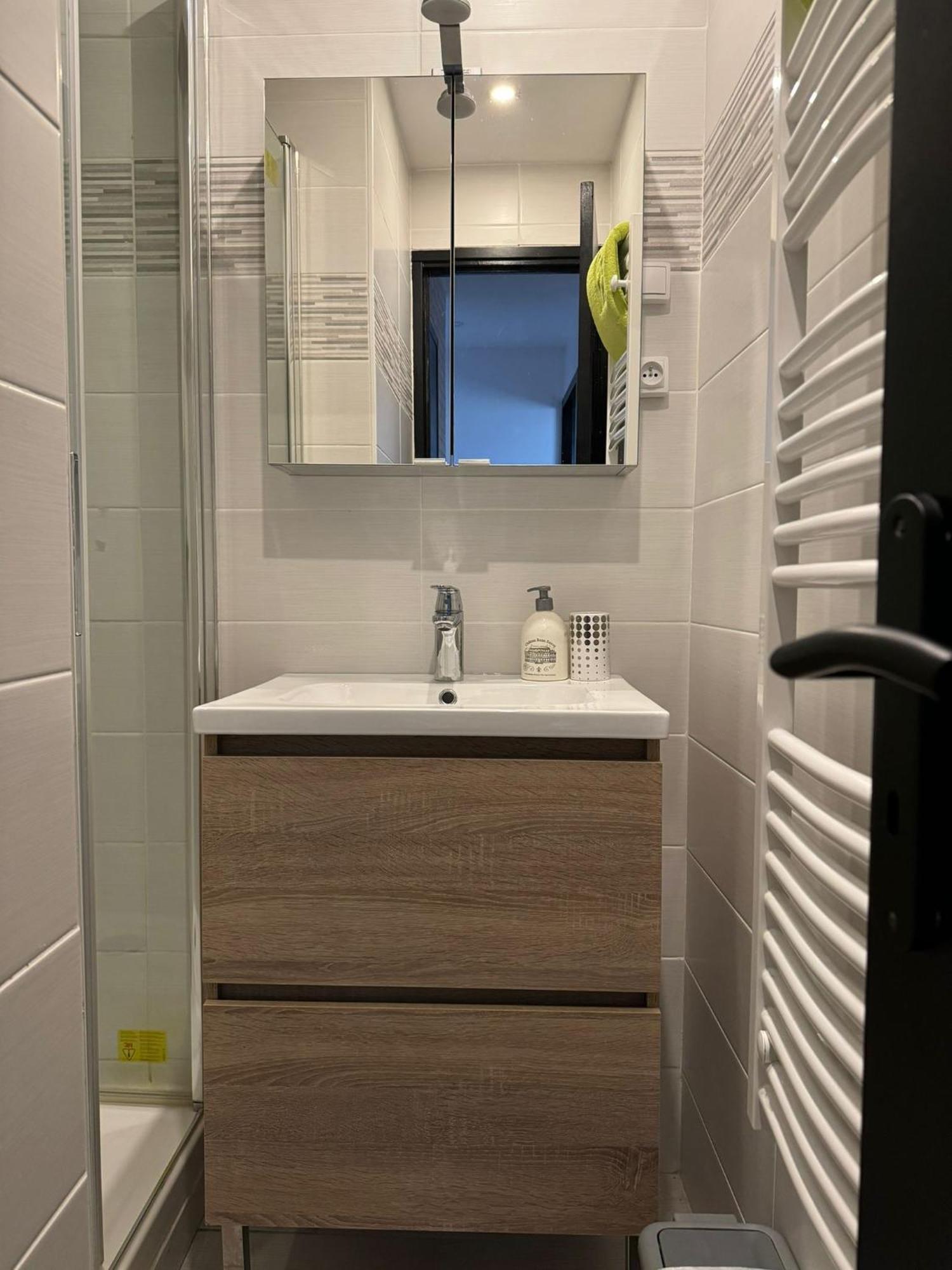 Appartement Proche Grenoble Centre Et Campus Saint-Martin-d'Heres Luaran gambar