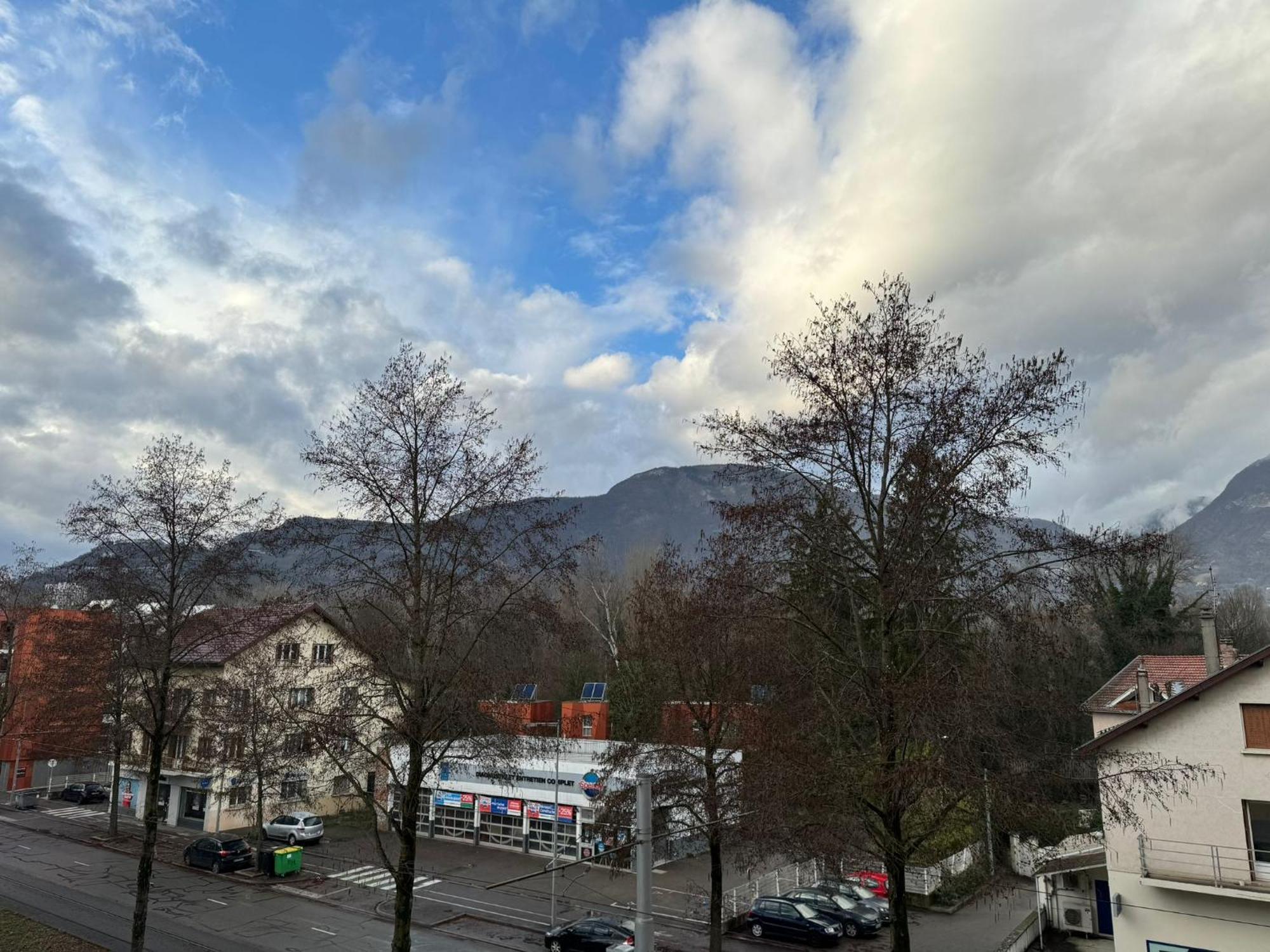 Appartement Proche Grenoble Centre Et Campus Saint-Martin-d'Heres Luaran gambar
