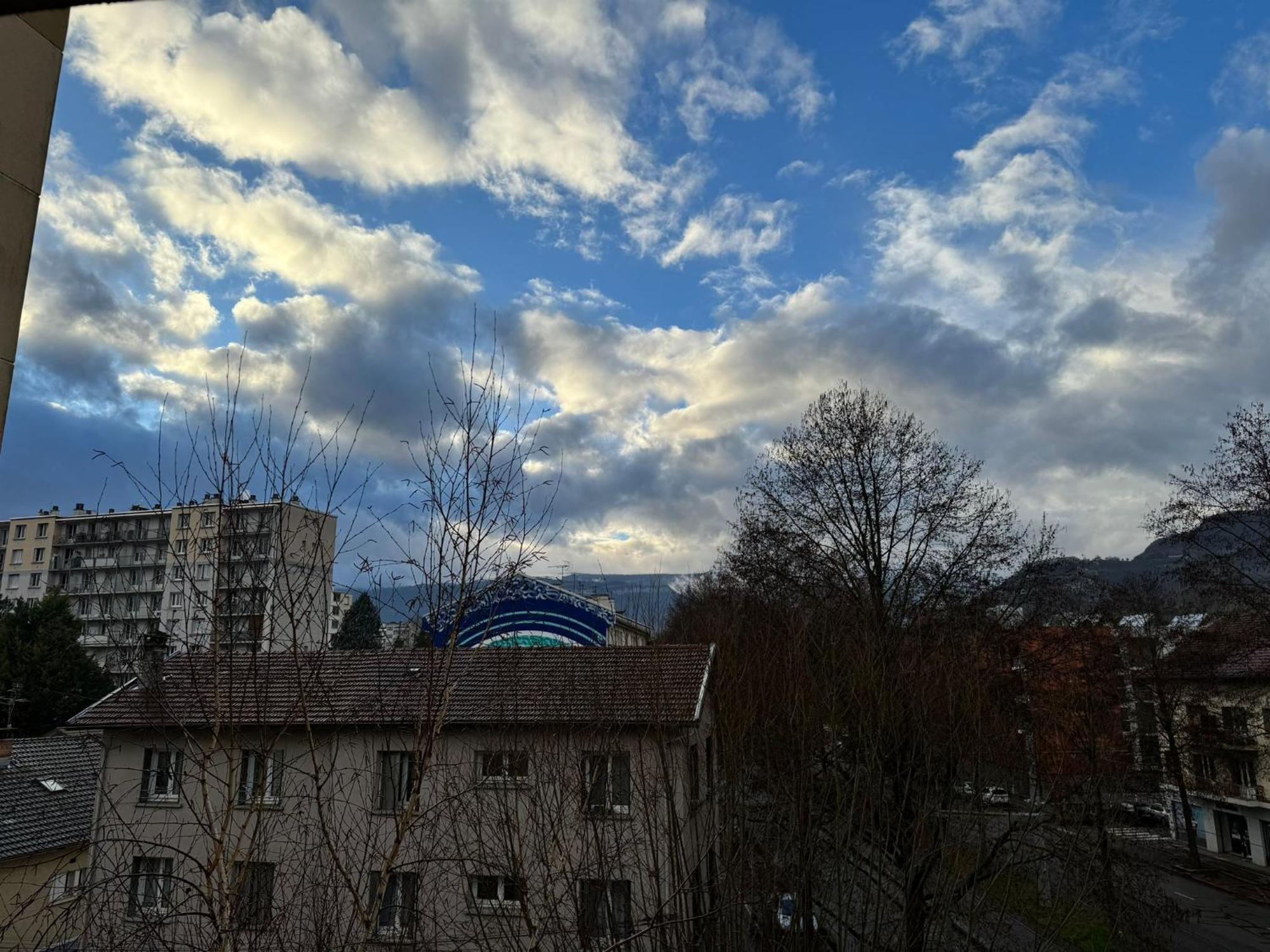 Appartement Proche Grenoble Centre Et Campus Saint-Martin-d'Heres Luaran gambar